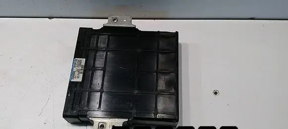 Suzuki Grand Vitara I Engine control unit/module 3392052D2