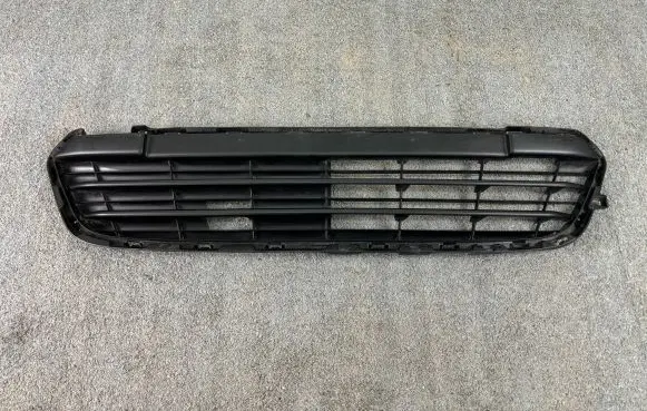 Peugeot 108 Front bumper lower grill 53112-0H120 k3037