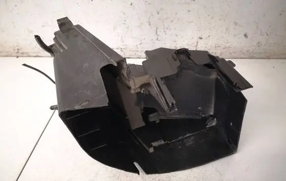 Citroen C4 I Fuse box cover 9653310880