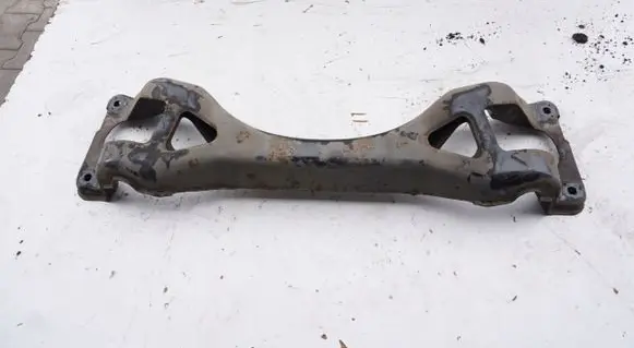 Volkswagen Touareg I Rear subframe 