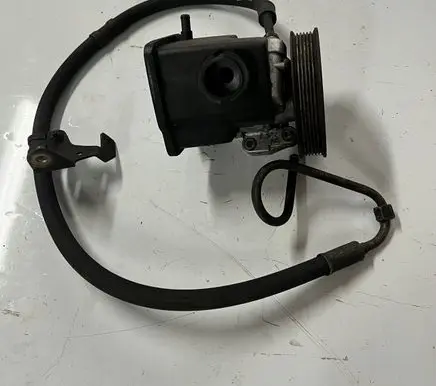Mercedes-Benz Sprinter W901 W902 W903 W904 Power steering pump