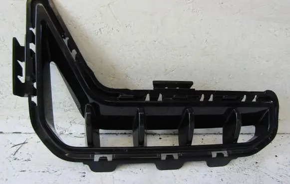 BMW X6 G06 Front bumper lower grill 8085661