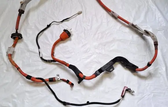 Toyota Auris E180 Positive cable (battery) 005550 9940999