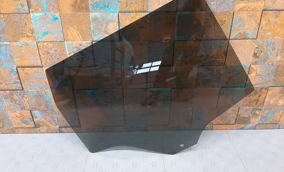 Mini Clubman F54 Rear door window glass