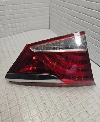 Hyundai i40 Tailgate rear/tail lights 924033Z000