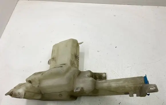 Nissan Murano Z50 Windshield washer fluid reservoir/tank HLC23014 E13010130