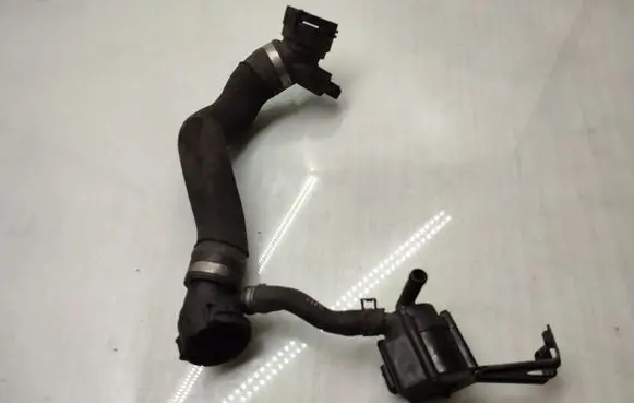 BMW 7 F01 F02 F03 F04 Water pump 704077340
