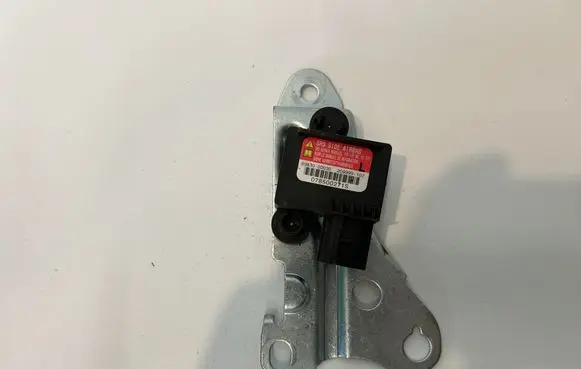 Toyota Yaris Airbag deployment crash/impact sensor 898300D030 209999102