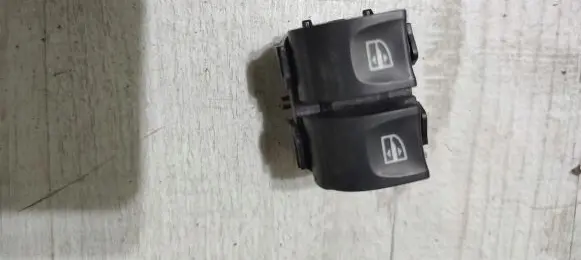Renault Captur Electric window control switch 254113300R