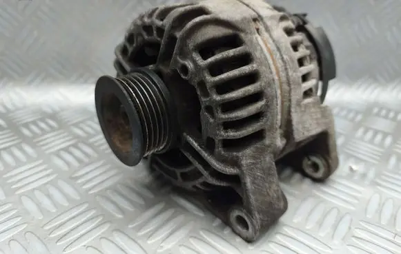 Opel Corsa D Generator/alternator 13222930