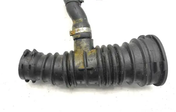 Ford Focus Air intake hose/pipe 3M519A673M
