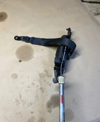 Volvo XC70 Front seatbelt 30734732