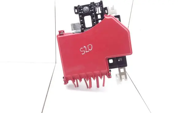 Renault Zoe Fuse module 243458839R 030074601
