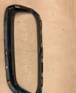 BMW i3 Front bumper upper radiator grill 7299130