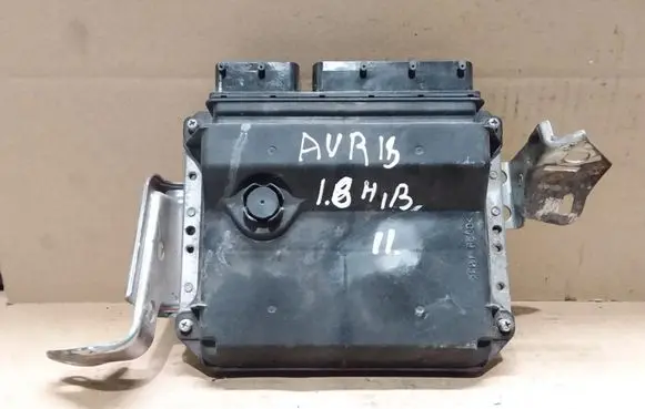 Toyota Auris 150 Engine control unit/module 896610Z250