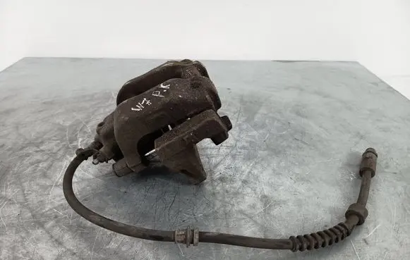 BMW 3 GT F34 Front brake caliper 7755660375
