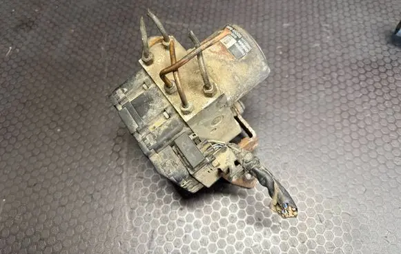 Hyundai Terracan ABS Pump 58910H1000 30709911 03313010