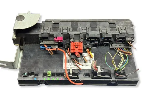 Mercedes-Benz E W211 Fuse module 2115459301 00804615075202 5DK00804729