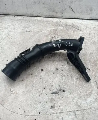 Volvo V70 Intercooler hose/pipe AV6Q9351