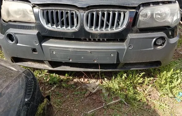 BMW X3 E83 Front bumper