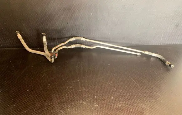 BMW 7 F01 F02 F03 F04 Oil fill pipe 