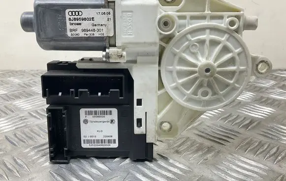 Audi TT TTS Mk2 Front door window regulator motor 8J8959802E