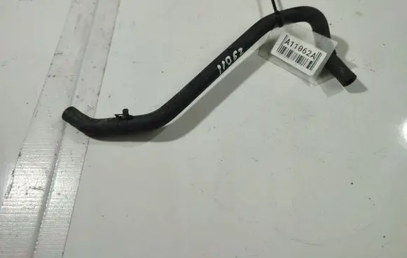 Volkswagen Touran I Engine coolant pipe/hose 