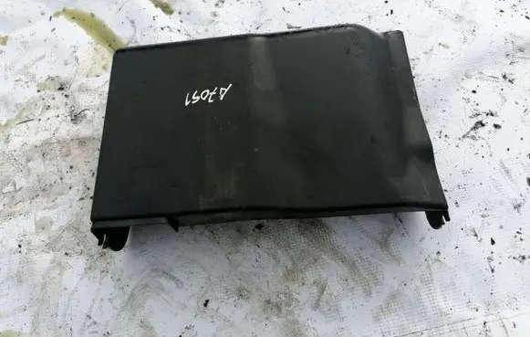 Skoda Fabia Mk1 (6Y) Battery box tray cover/lid 6q0915429d