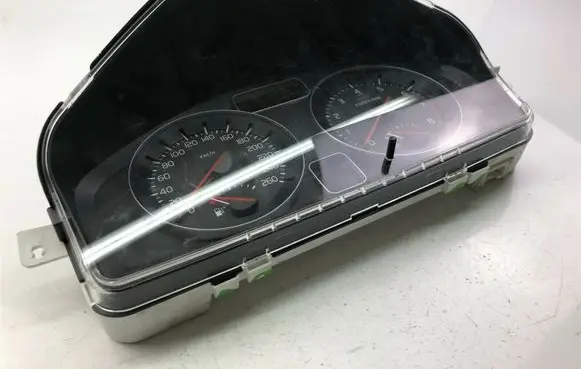 Volvo V50 Speedometer (instrument cluster) 30765309 G1097