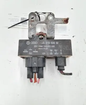 Volkswagen Fox Coolant fan relay 1J0919506M