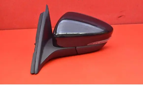 Ford Focus Front door electric wing mirror 0411509