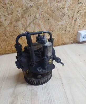 Toyota Avensis T250 Fuel injection high pressure pump 221000G010 HU2940000060