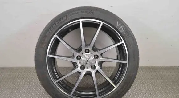 Tesla Model S R12 alloy rim ET40 8JX18