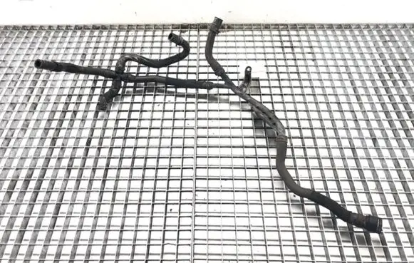 Engine coolant pipe/hose