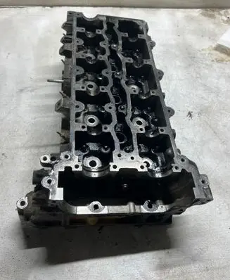 Mercedes-Benz E W212 Engine head 