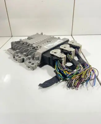 Volvo V70 Engine control unit/module 31269189 5WS40608ET