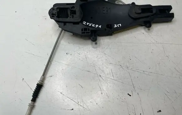 BMW 3 E90 E91 Rear door exterior handle/bracket 7060299