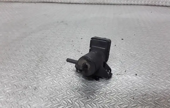 Renault Laguna III Turbo solenoid valve 8200762597