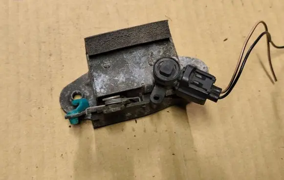 Chrysler PT Cruiser Tailgate/trunk/boot lock/catch/latch 