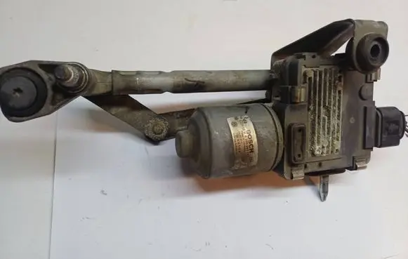 Volkswagen Touran I Front wiper linkage and motor 0390241717 1T0955119A 1T0955023C