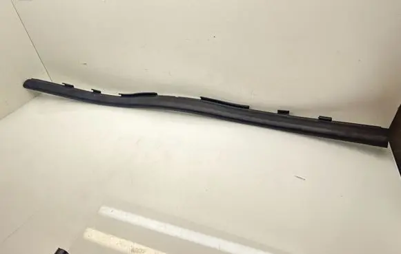 BMW 3 G20 G21 Engine compartment rubber 7419380