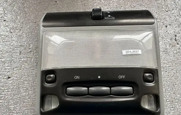 Mitsubishi Pajero Sunroof switch MR751815