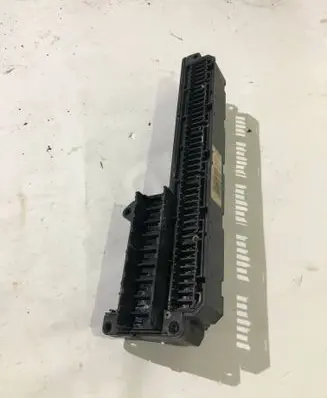 BMW 5 E60 E61 Fuse module 6957330 04050215