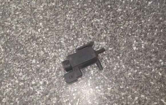 Volvo V70 Turbo solenoid valve 30611668