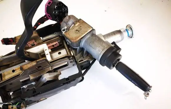 Volkswagen Polo IV 9N3 Ignition lock