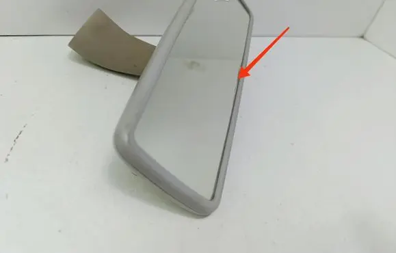 Rear view mirror (interior)