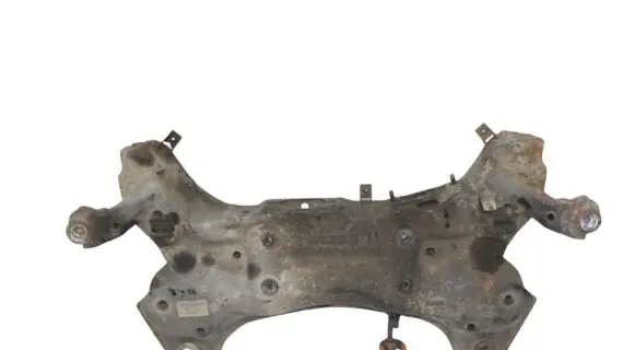Hyundai i40 Front subframe 624013Z100
