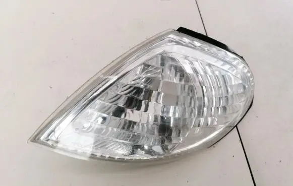 Nissan Almera N16 Front indicator light 185822B