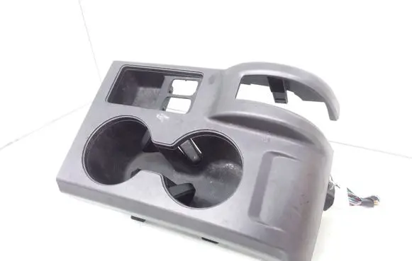 Cup holder front