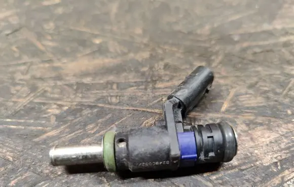 Mercedes-Benz A W169 Fuel injector A0000789023
